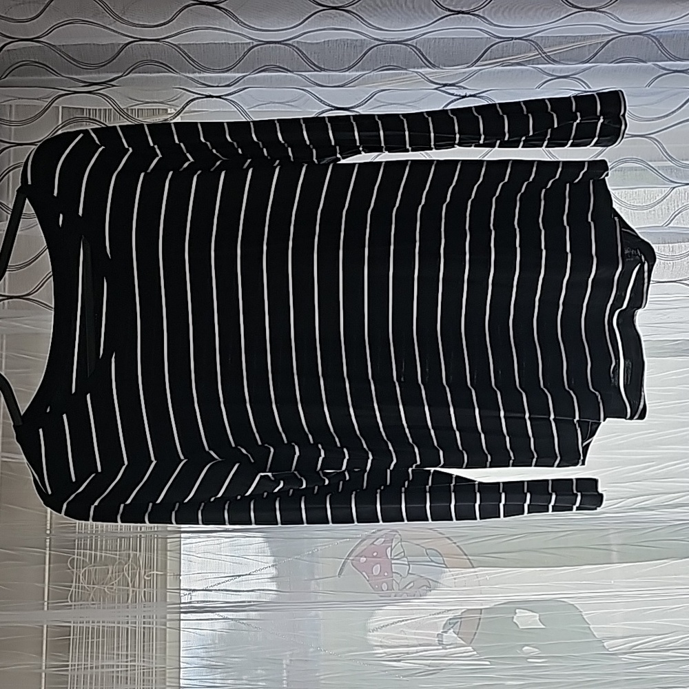 NWT Gap long sleeve tee